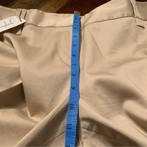 NWOT Josephine Desert Khaki Capris Pants Size 12 - Picture 8 of 8